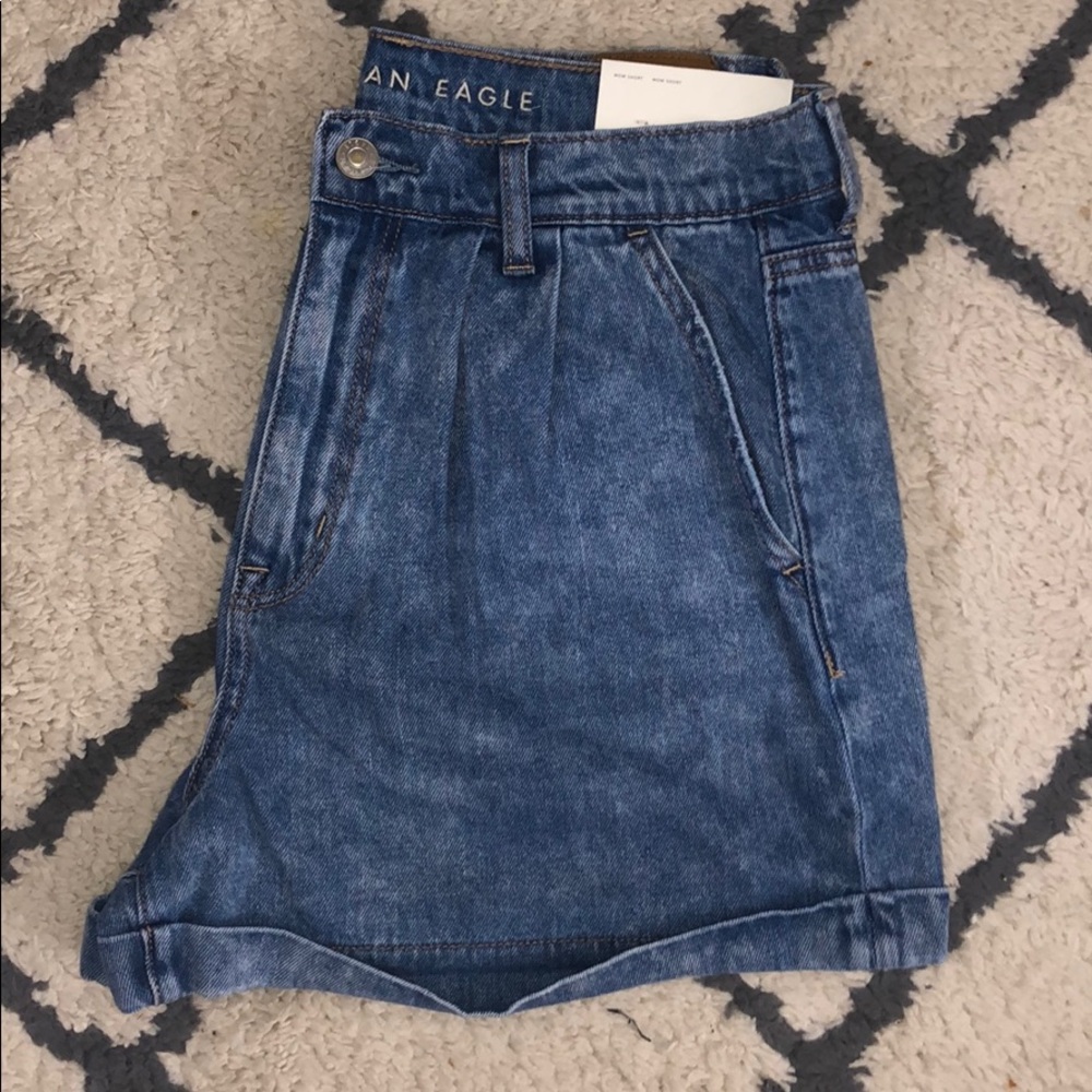 BRAND NEW american eagle mom shorts